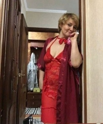 💋 Обладаю опытом, который позволит мне подарить тебе незабываемые моменты страсти и наслаждения. 🌹 Я готова исполнить все твои фантазии, будь то романтическое свидание или более развратные игры. 😈
У меня есть прекрасные отзывы от моих довольных клиентов, которые подчеркивают мою экстраординарность и умение воплотить все самые сокровенные мечты. 🌟 Будь уверен, что я помещаю в Москве, и наша встреча будет оставаться конфиденциальной и анонимной.
Позволь мне продемонстрировать тебе свои таланты и умения на фотографиях, которые я с удовольствием отправлю тебе лично. 📸 Расслабься и предоставь себя моим магическим рукам. Обещаю, что ты не пожалеешь о выборе меня. 💫🔞
Озорная индивидуалка Москвы сделает тебя счастливым и удовлетворенным. Не медли, милый, и позвони мне прямо сейчас. 📲 Не упусти возможность испытать настоящее волшебство и насладиться горячими моментами, которые ты никогда не забудешь. 💥 Жду тебя! 💕 Анастасия
